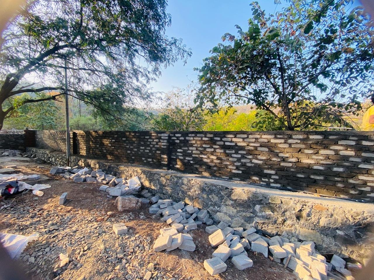 Compound Wall Bhandkam